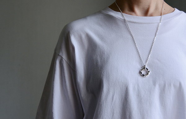 ペアネックレスにも人気のユニセックスペンダントのトップ画像