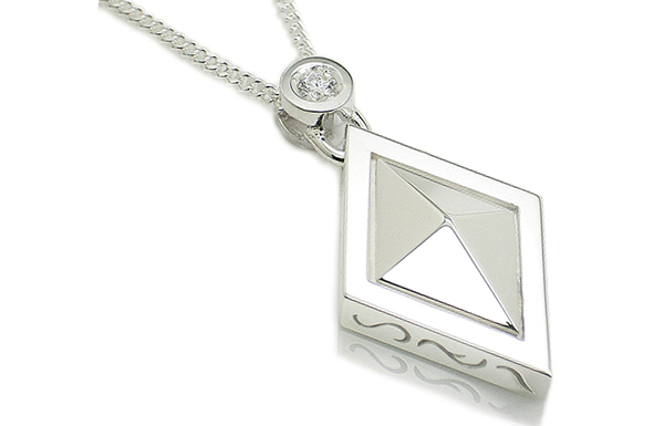 0.1ct天然ダイヤモンド＆蔦文様(ツタ)ペンダントネックレス1（ユニセックス）のメイン画像