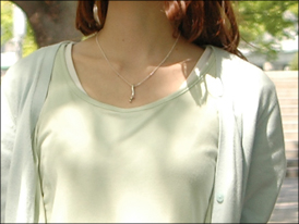 �t�Ă������߃g�p�[�Y�l�b�N���X�@�����摜�Q