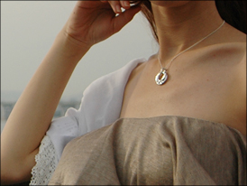 �t�Ă������߃����O�l�b�N���X�@�����摜�P