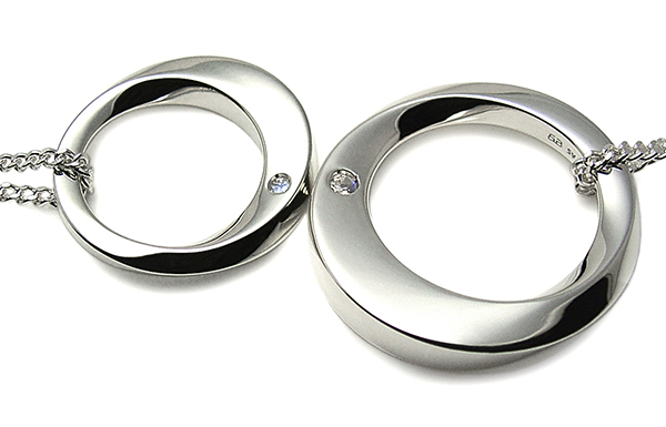 スパイラルムーンリング5ペアネックレスLSのメイン画像